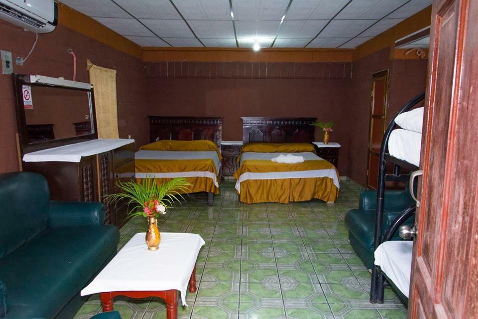 Hotel Leones Marinos San Miguel Eksteriør billede